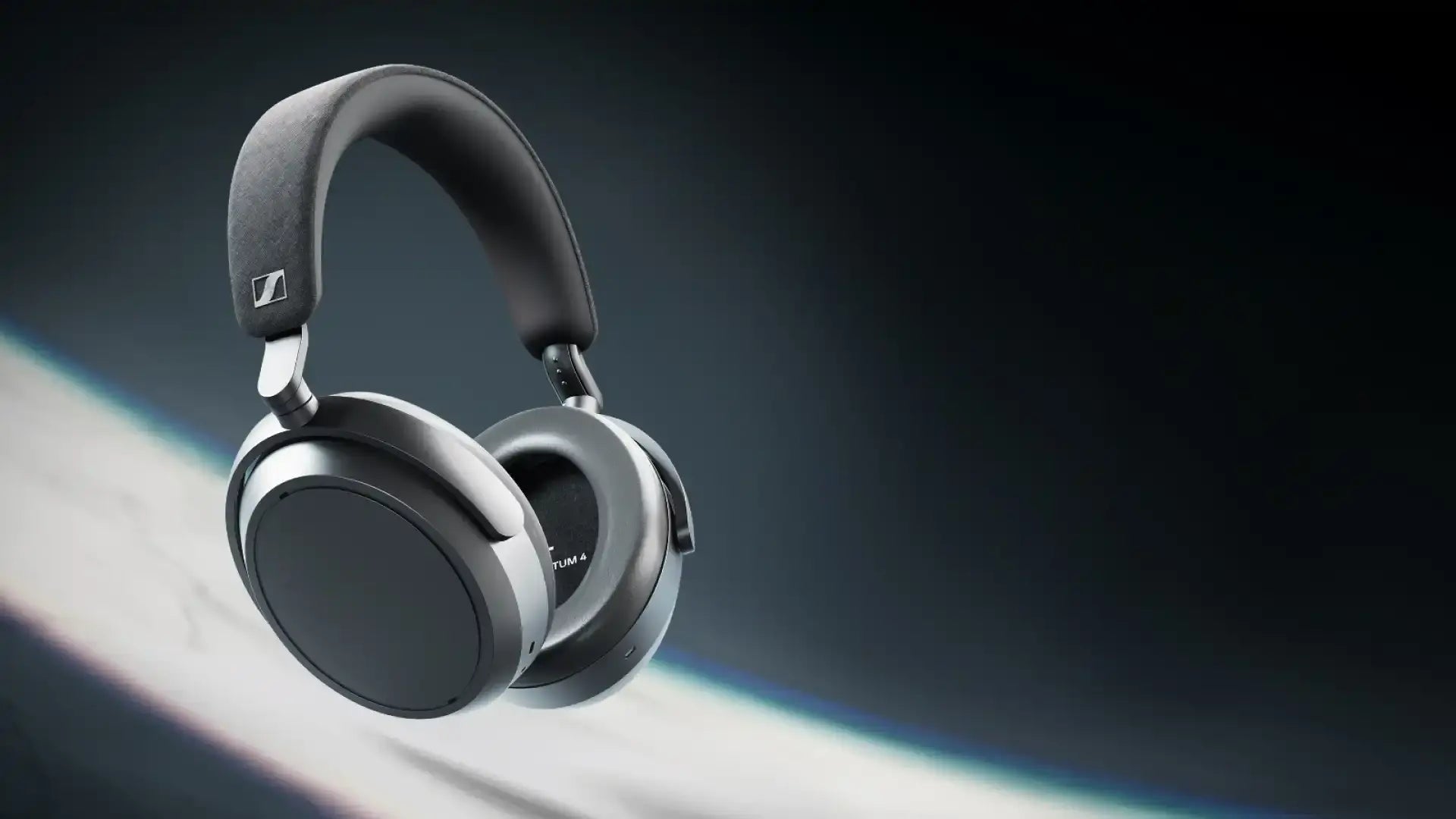 Máy tính để bàn không dây MOMENTUM 4 Graphite